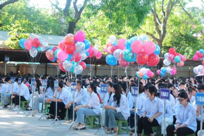 TRƯỜNG THPT NGUYỄN CÔNG TRỨ TỔ CHỨC THÀNH CÔNG LỄ TỔNG KẾT NĂM HỌC 2025-2026 VÀ LỄ TRI ÂN, TRƯỞNG THÀNH CHO HỌC SINH KHỐI 12 NIÊN KHÓA 2023-2026